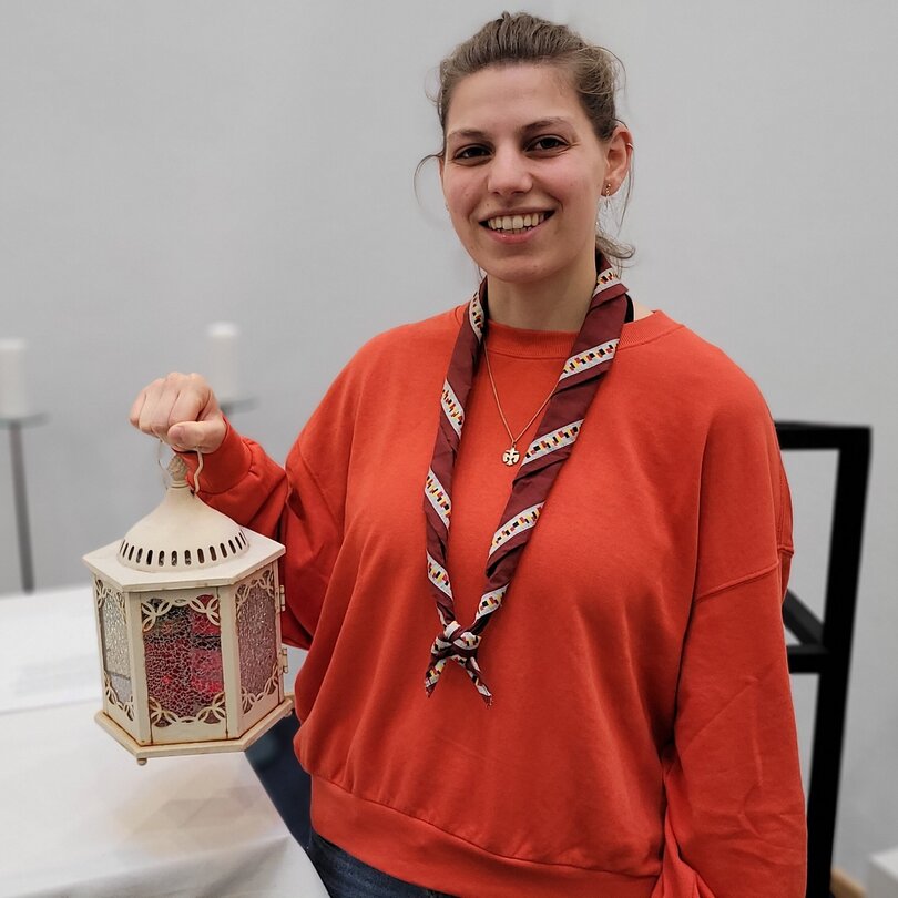Dorothee, a student of religious education, brought the Peace Light from Bethlehem to our university to spread the message of peace.