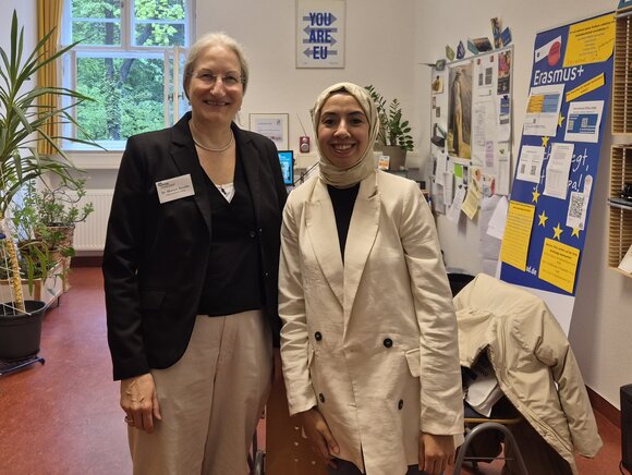 Marion Bonillo (International Office) und Ummühani Uslu von der türkischen Partnerhochschule Alanya Alaaddin Keykubat University  