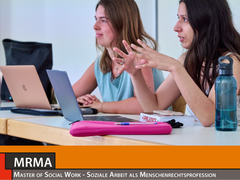 Studierende im Seminar