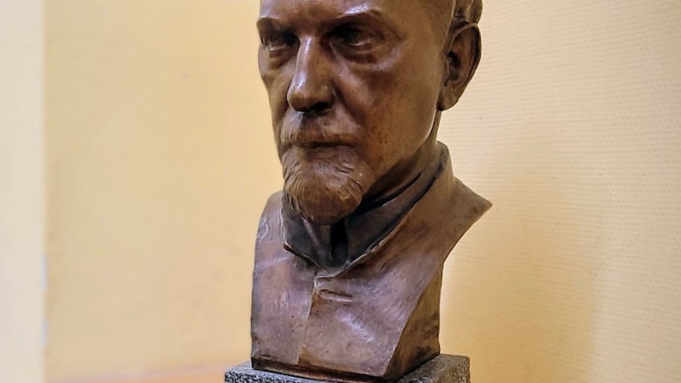 Büste von Prof. Dr. Paul Lazarus, Bildhauerin: Lilli Wislicenus