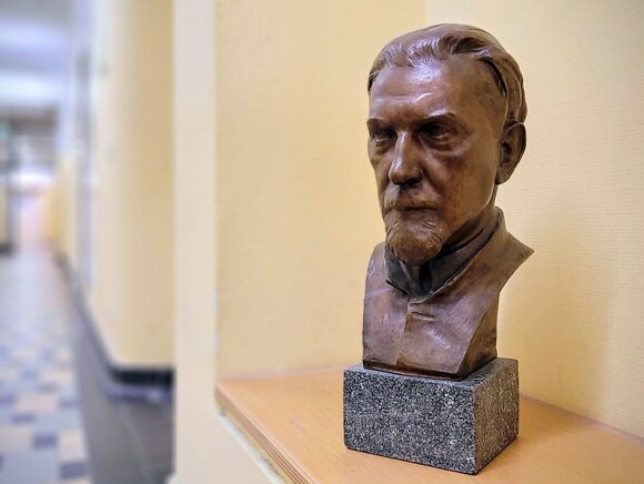 Büste von Prof. Dr. Paul Lazarus, Bildhauerin: Lilli Wislicenus