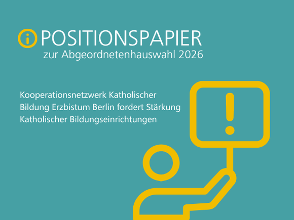 Illustration: Positionspapier des Kooperationsnetzwerk Katholischer Bildungseinrichtungen, petrolfarbener Hintergrund, gelber Icon einer Person mit einem Schild auf dem ein Ausrufezeichen zu sehen ist