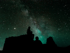 sternenhimmel, Silhouetten von Personen [M]