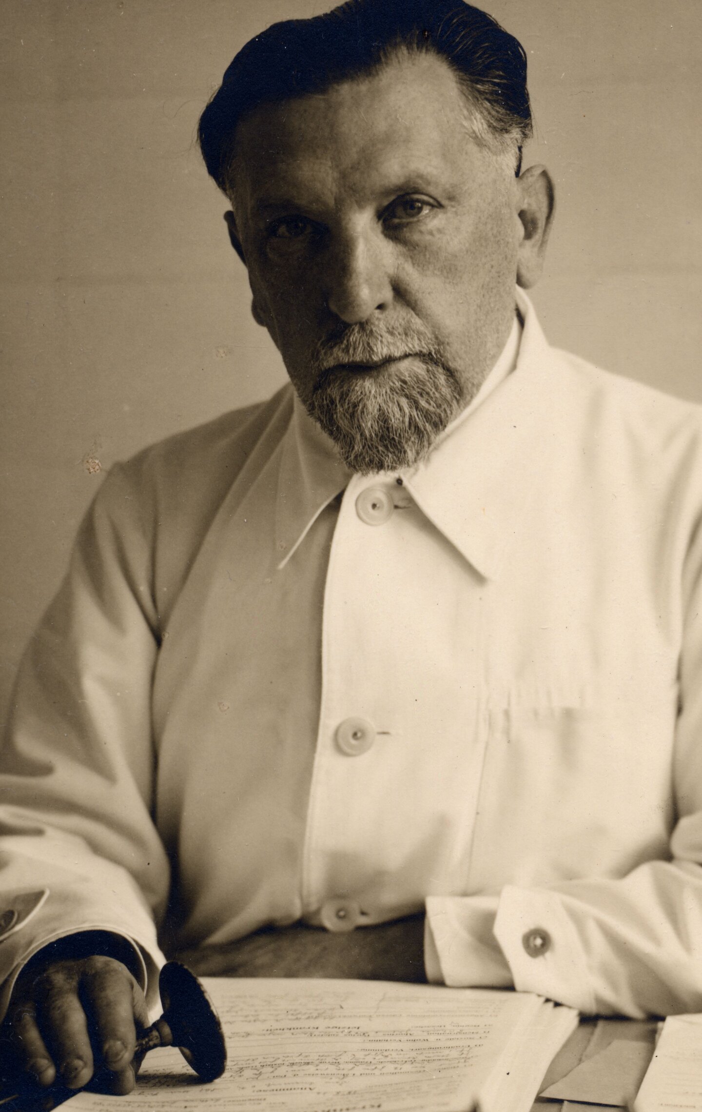 Prof. Dr. Paul Lazarus, Chefarzt des St. Antonius-Krankenhauses.
