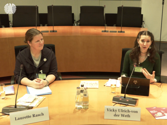 Die 7. Sitzung der Kommission zur Wahrnehmung der  Belange der Kinder (Kinderkommission) im Bundestag mit Laurette Rasch (KHSB)