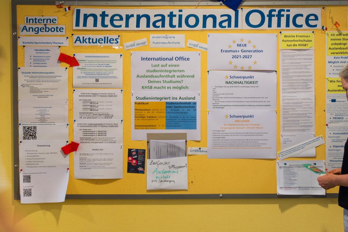 Infowand des International Office