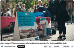 Ein Aufsteller mit der Aufschrift "Wissen schaffen wir gemeinsam - für ein Berlin der Zukunft"