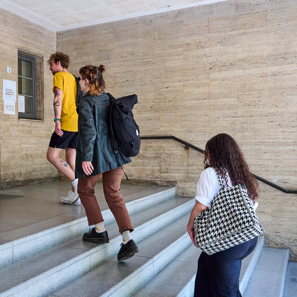 Der Eingang der KHSB.