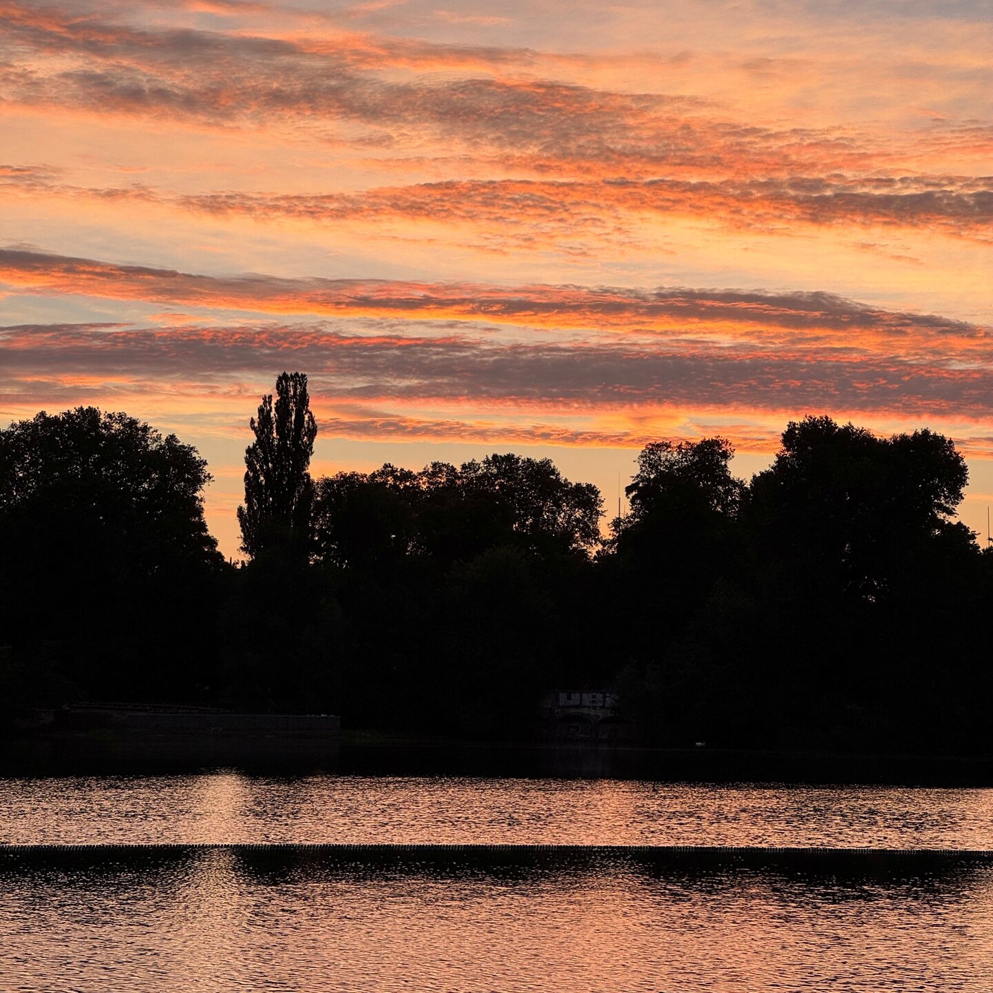 See mit Sonnenuntergang