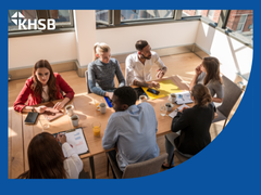 Symbolbild Methodenworkshop, KHSB Logo und Forschungsfarbe
