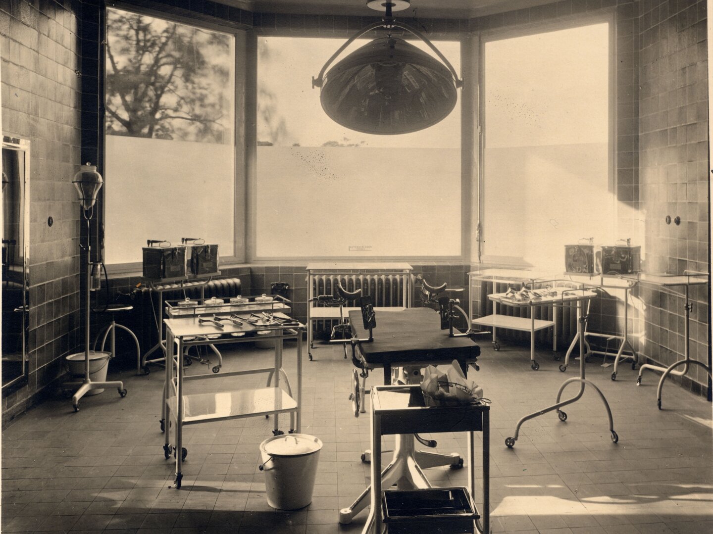 Operationssaal, Quelle: Nachfahren Paul Lazarus
