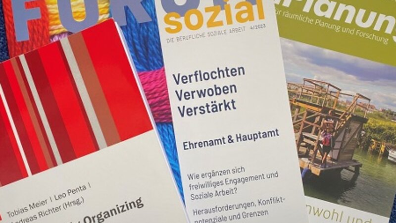 Symbolbild Bücher und Journale