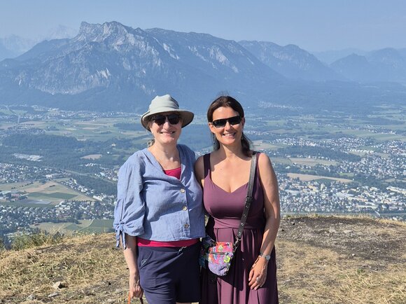 Auf dem Gaisberg in 1.500 m Höhe Birgit Karl und Marion Bonillo