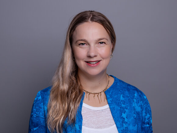 Christina Dinar